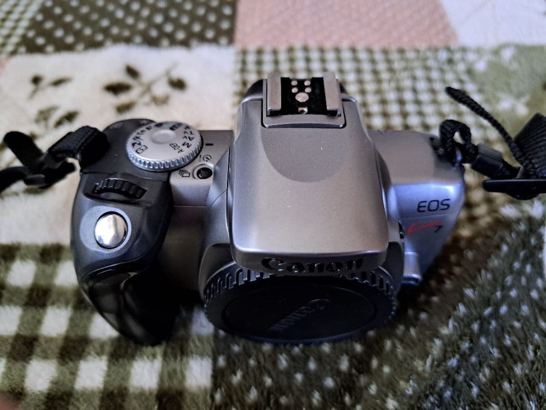Canon EOS Kiss 7 一眼レフカメラ