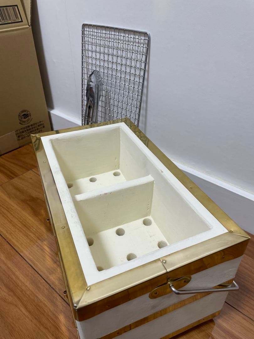 即納 純珪藻土切出し七輪 能登燃焼器工業製 真鍮巻32cm大判 貴重な左右独立式