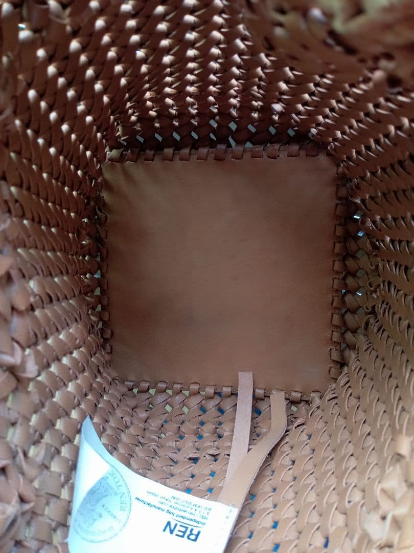 RENキャメル やぎ革メッシュバッグ タッセル付き