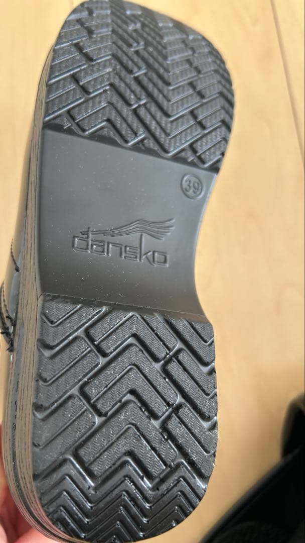 極美品 ダンスコ　サボサンダル プロフェッショナル　パテント　黒 39