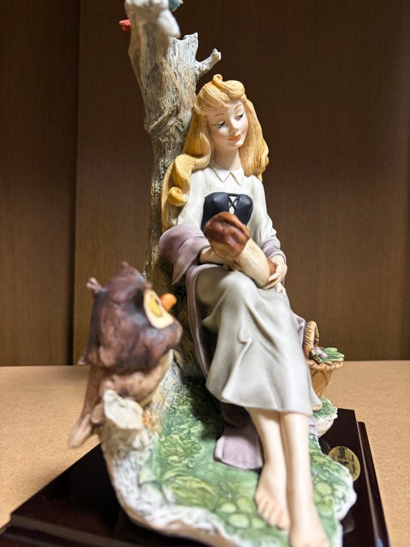 Armani アルマーニ オーロラ姫 フィギュリン 陶器 眠れる森の美女