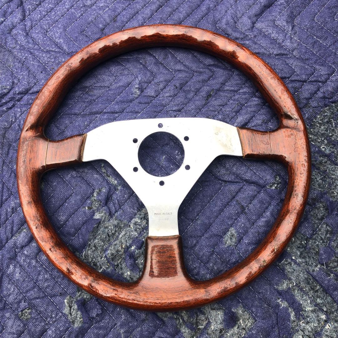 ロードスター naに装着されてたmomoステ