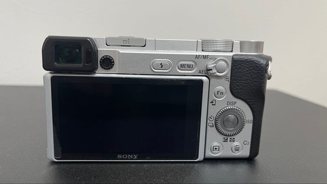 SONY α6400 ミラーレスカメラ 本体と付属品