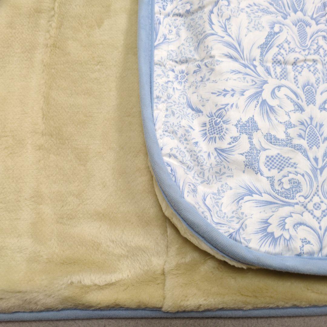 毛布夜着(かいまき)遠赤綿入アクリル100%ブルー