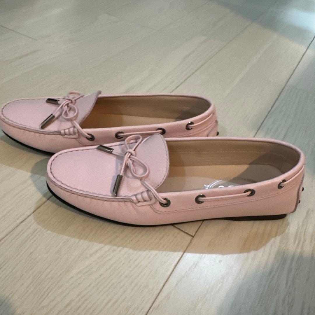 TOD'S ピンク ローファー新品同様