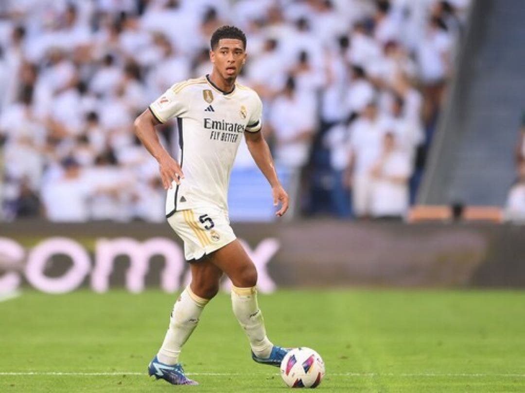 正規品　レアルマドリード オーセンティック　ユニフォーム　ベリンガム