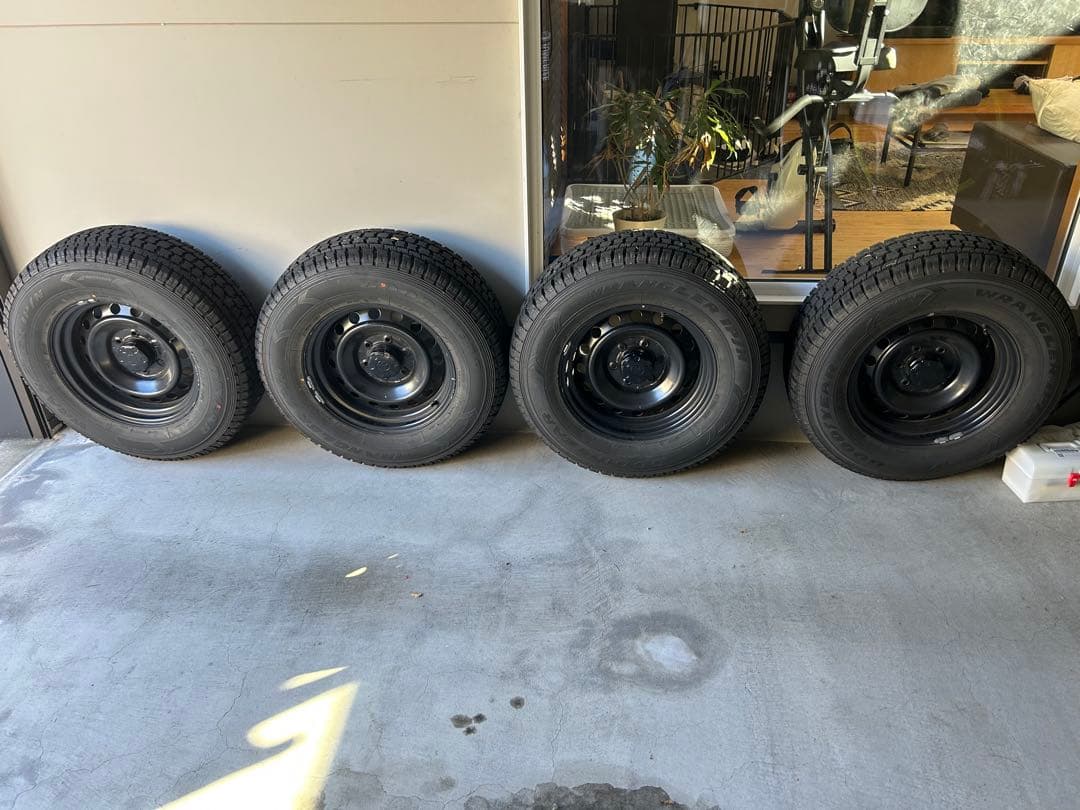 ⭐︎最終値下げ⭐︎プラド FJクルーザーホイール付スタッドレスタイヤ　グッドイヤー