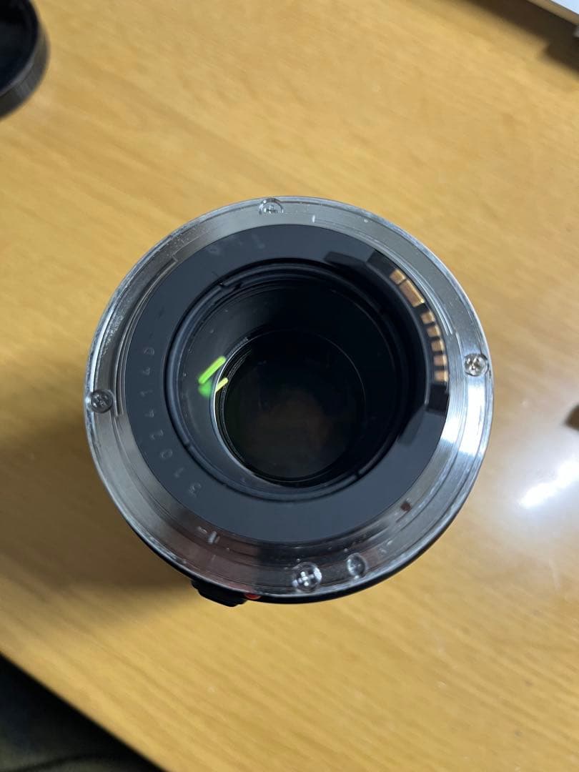 Canon EF 100mm f/2.8 マクロレンズ