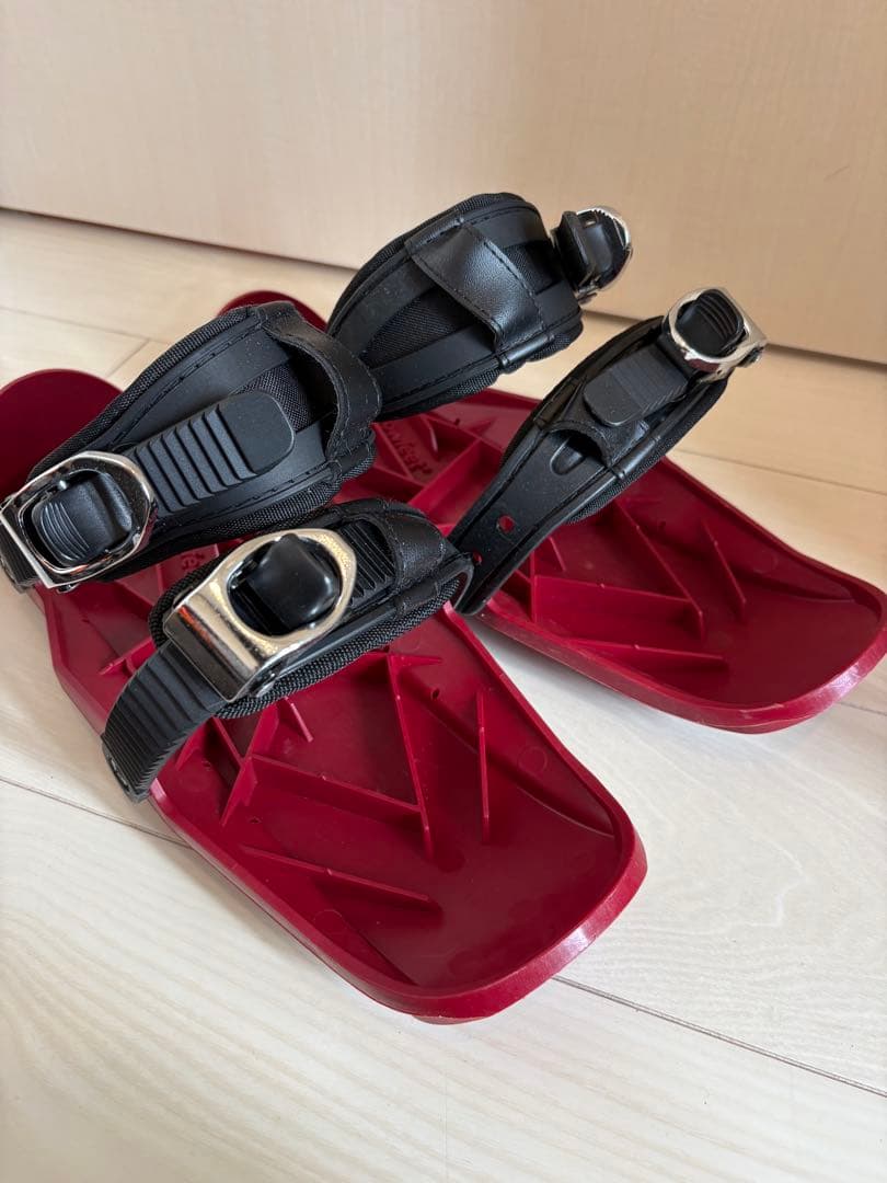 feet スノーシュー レッド/ブラック