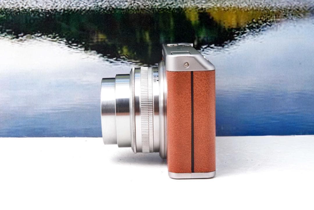 FUJIFILM XF1 高級コンデジ バッテリー　充電器