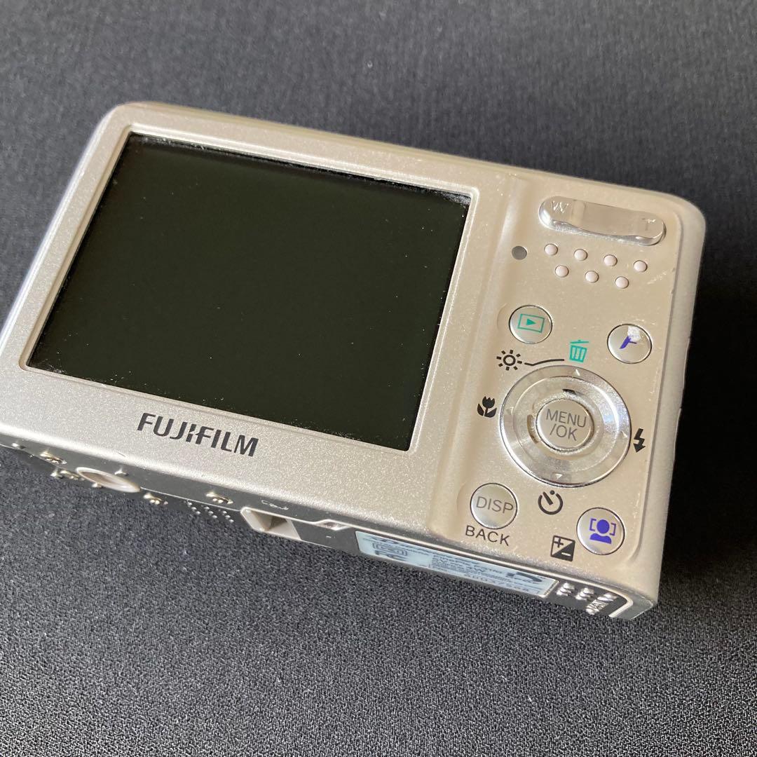 【美品】FUJIFILM finepix F31fd CCDセンサー コンデジ