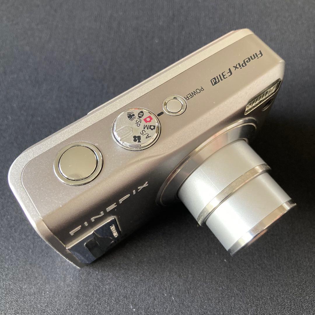 【美品】FUJIFILM finepix F31fd CCDセンサー コンデジ