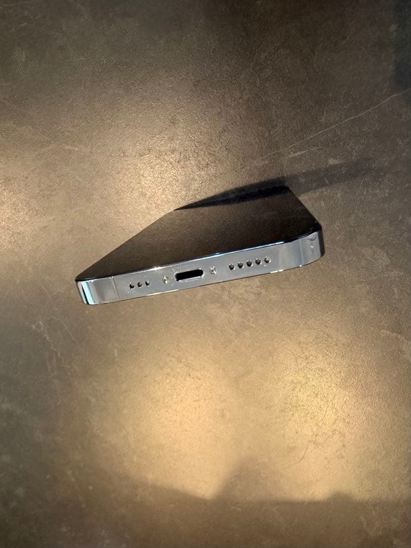 浅草キッド【美品、バッテリー90%】iPhone 13Pro グラファイト