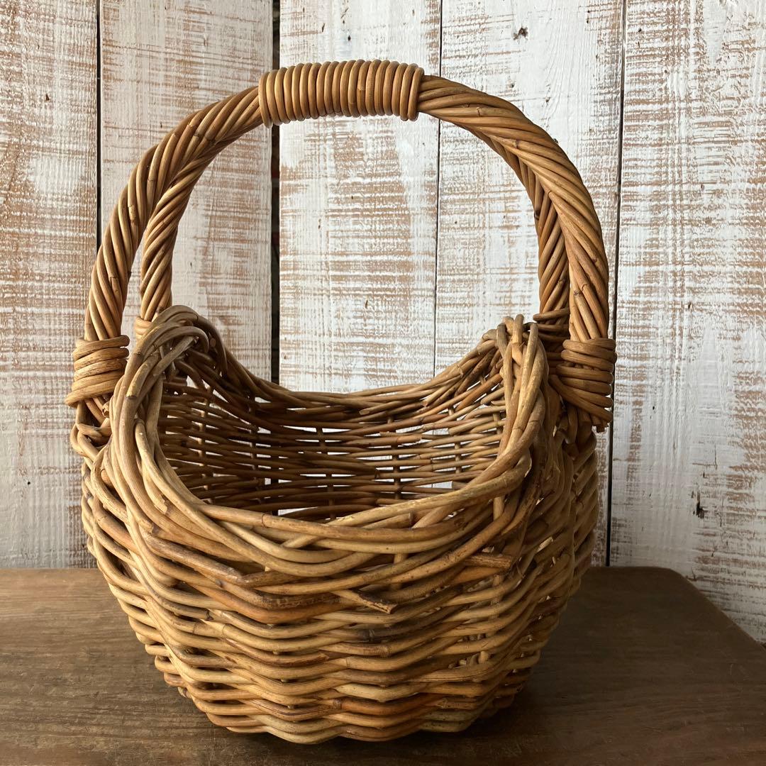 ヨーロッパ　ヴィンテージ　蚤の市　アラログ　ワンハンドルバスケット　籐カゴ