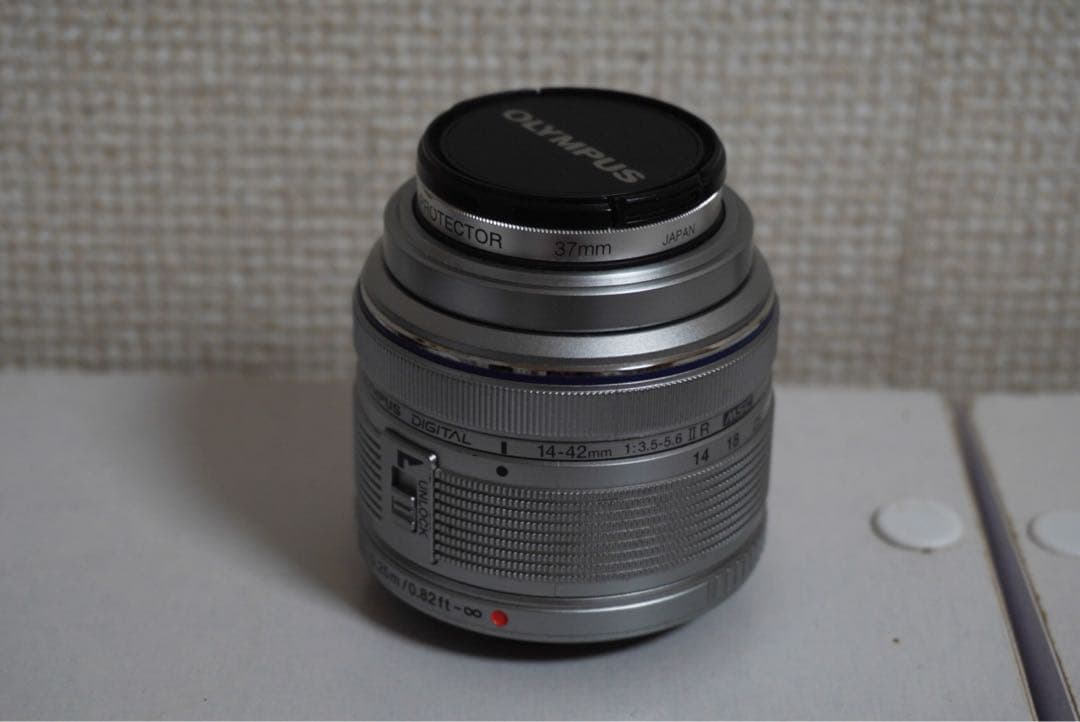 OLYMPUS PEN Lite E-PL6 【ジャンク品】付属品あり