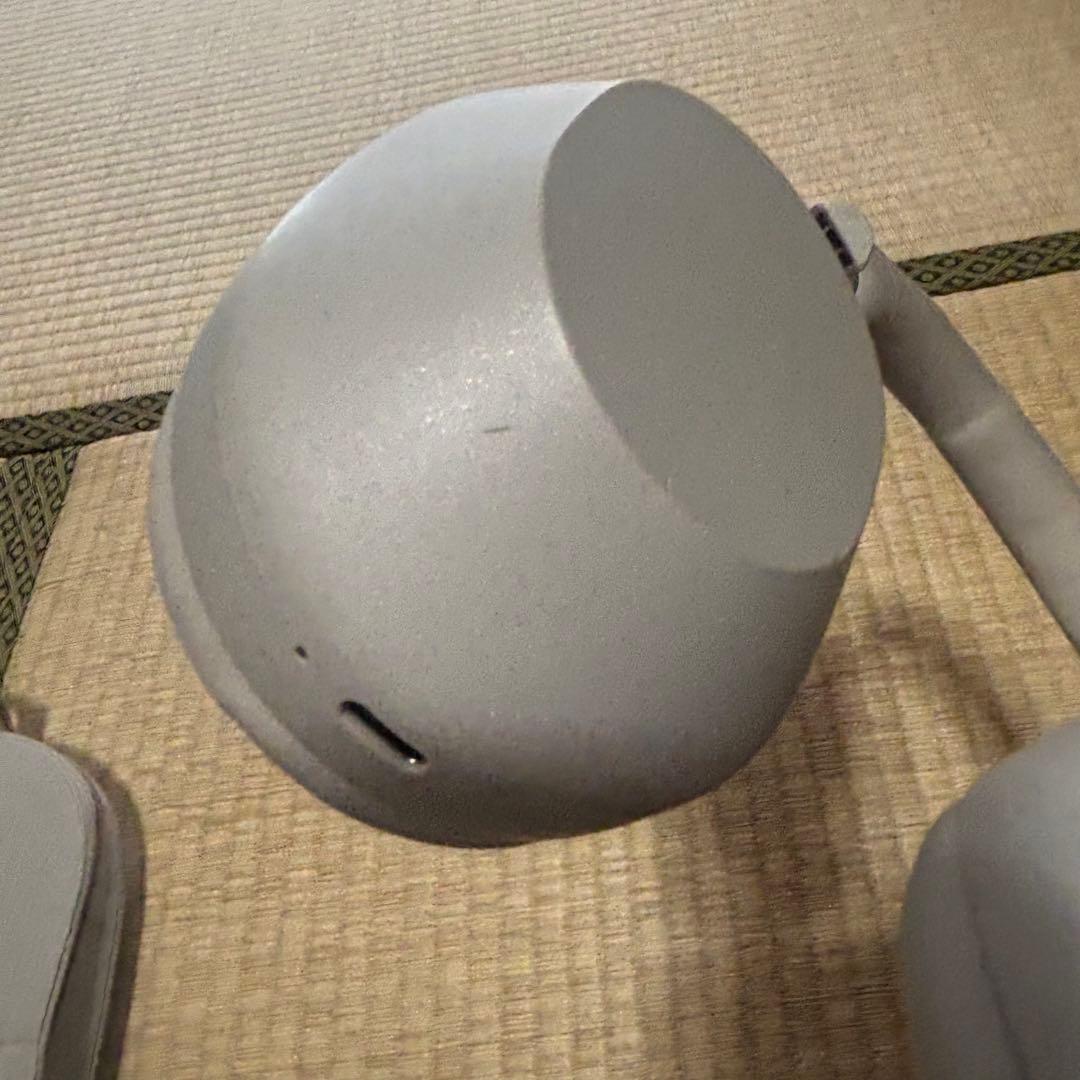 SONY WH-1000XM5/SMワイヤレスヘッドホン ホワイト　シルバー