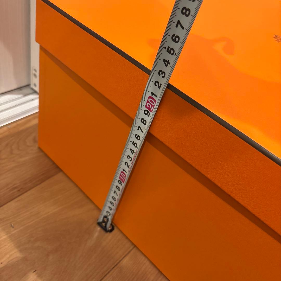 エルメス特大空箱二つ