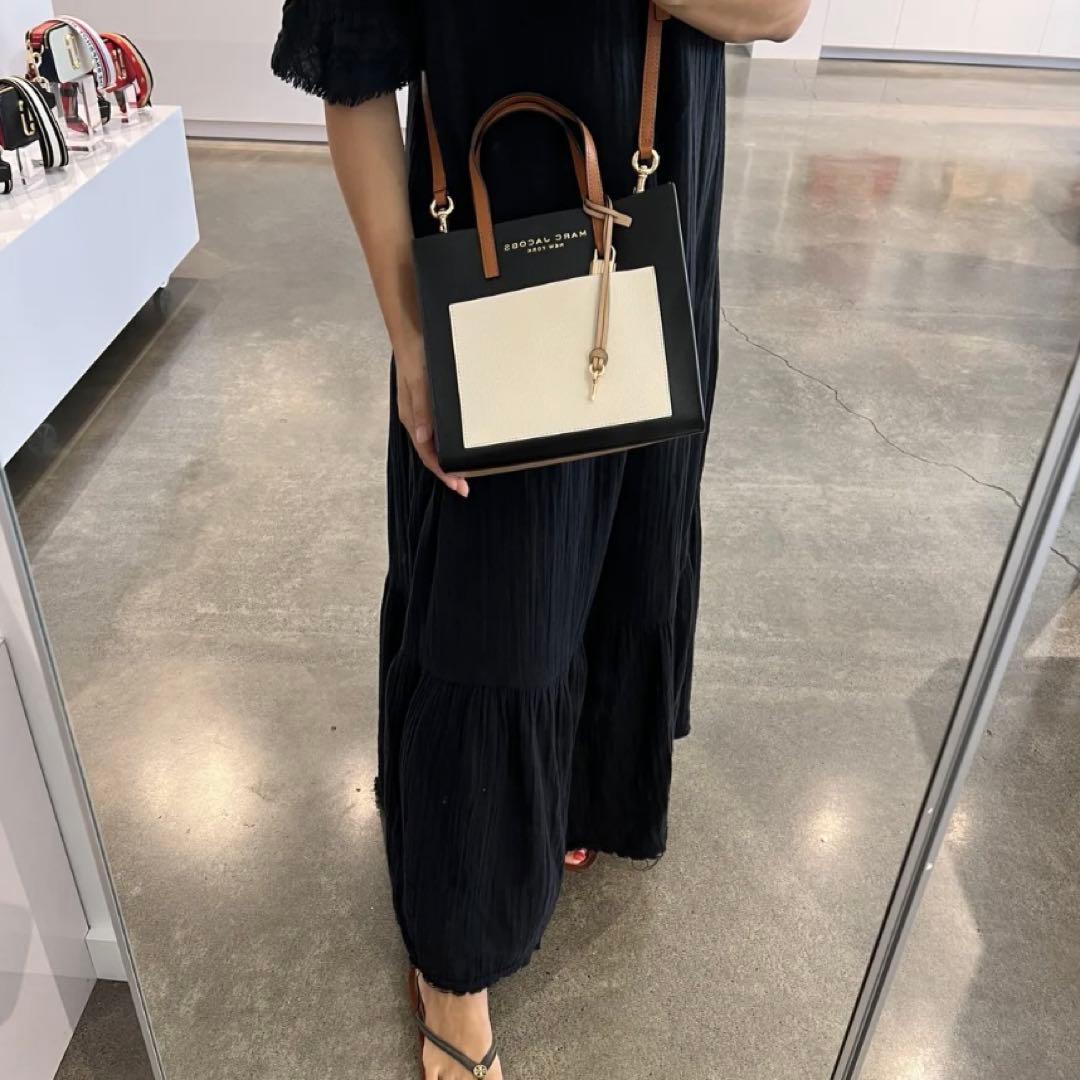 土日限定値下【美品】MARC JACOBS　ミニトートバッグ　ブラック×ベージュ