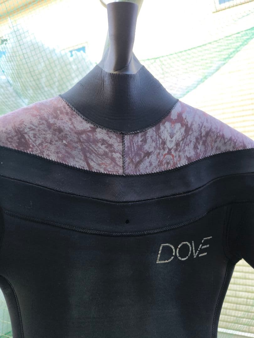 DOVE SURFIN WETSUITS　ドライスーツ