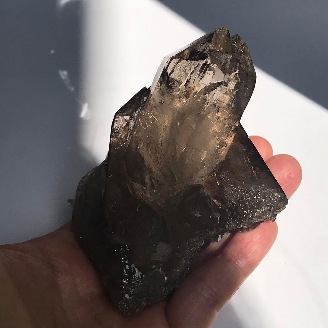 ガウリシャンカール　スモーキークォーツ クラスター