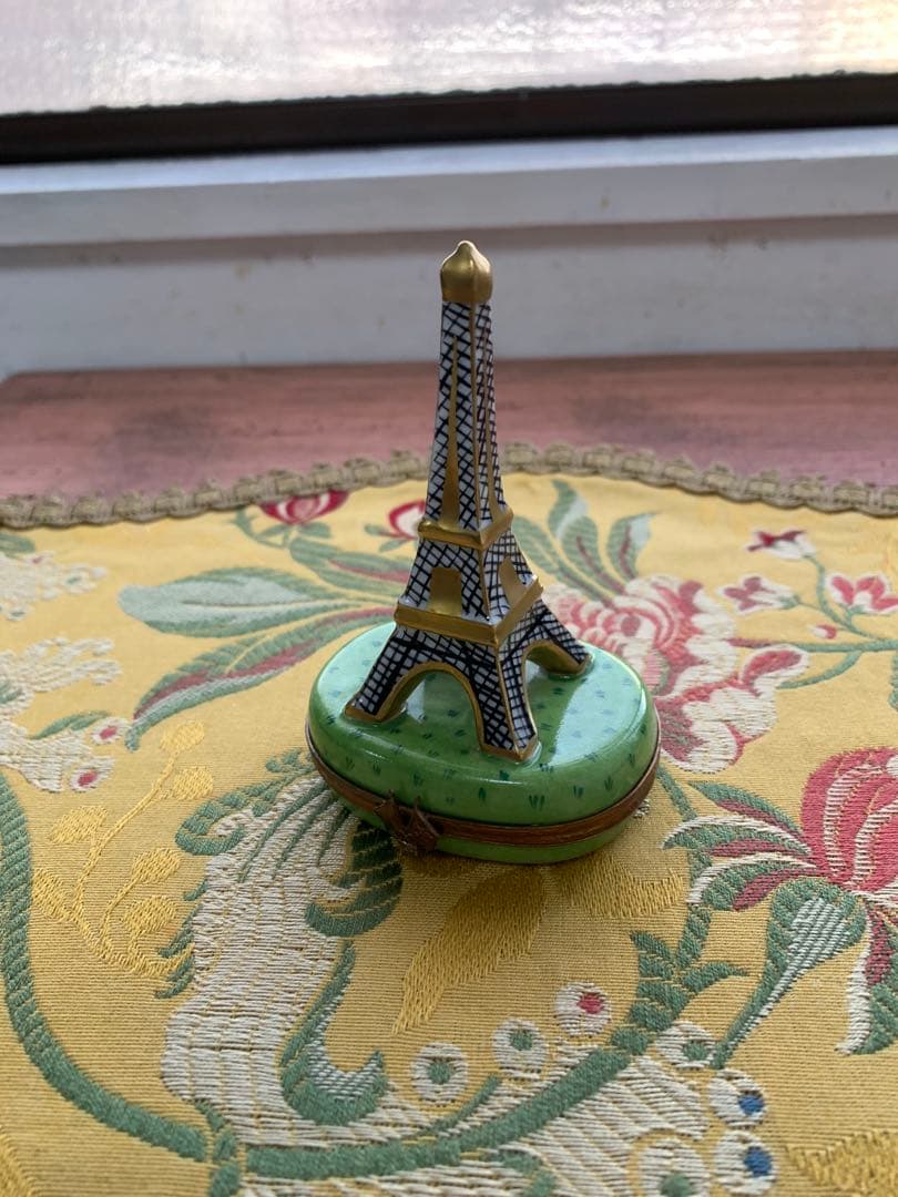 リモージュボックス　フランス製　エッフェル塔の小物入れやっぱり可愛いです！