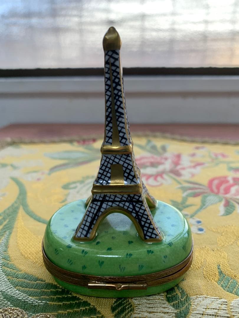 リモージュボックス　フランス製　エッフェル塔の小物入れやっぱり可愛いです！
