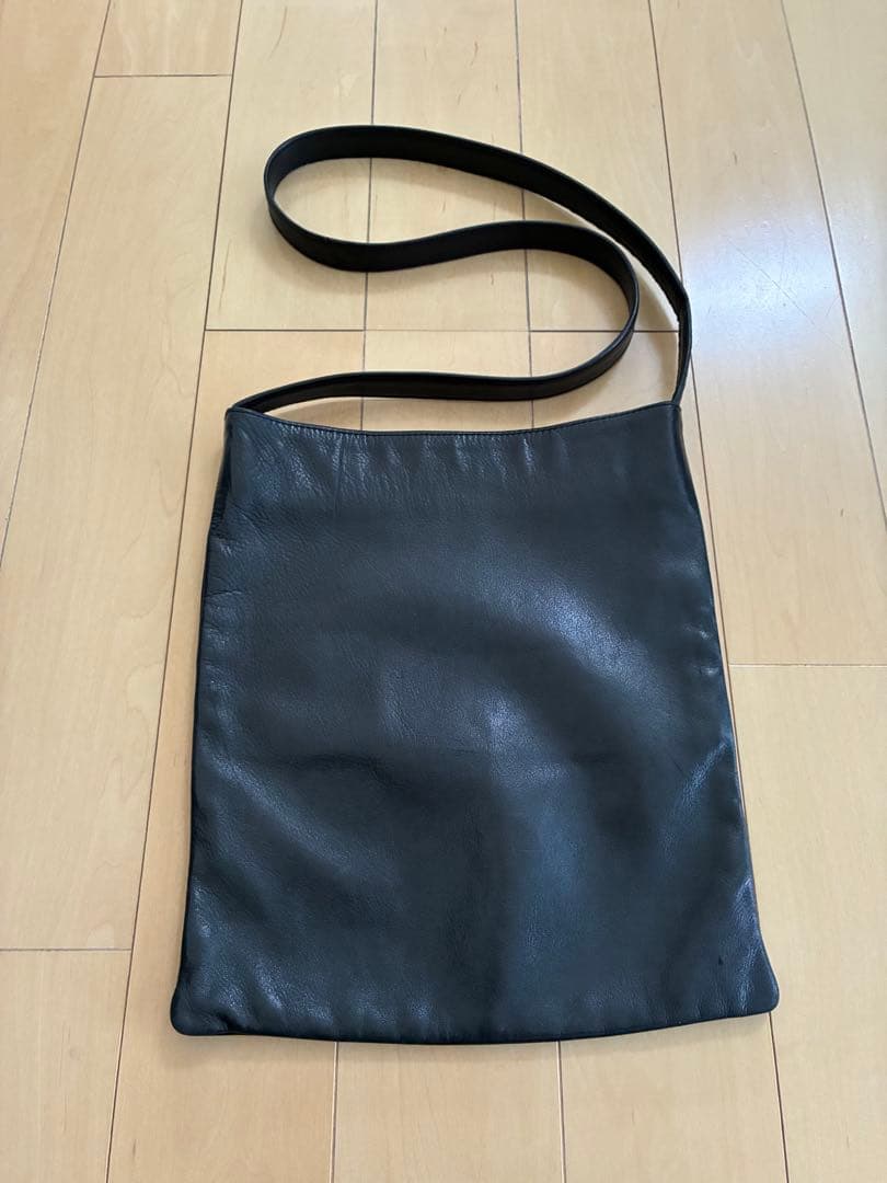 APC アーペーセー ビンテージ フランス製 レザーショルダーバッグ (黒)