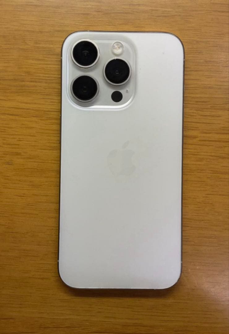 256GB iPhone 15 Pro 訳あり(画面割れ/非純正液晶/内カメ不良