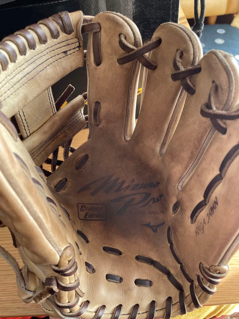 Mizuno Pro 硬式グローブ ベージュ　専用袋と箱付き　中古品
