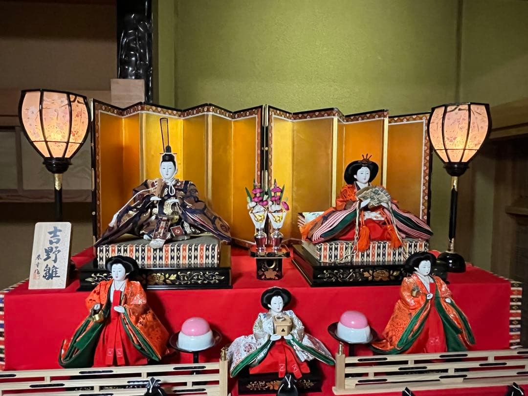 ①雛壇　7段飾り　春童作　吉野雛