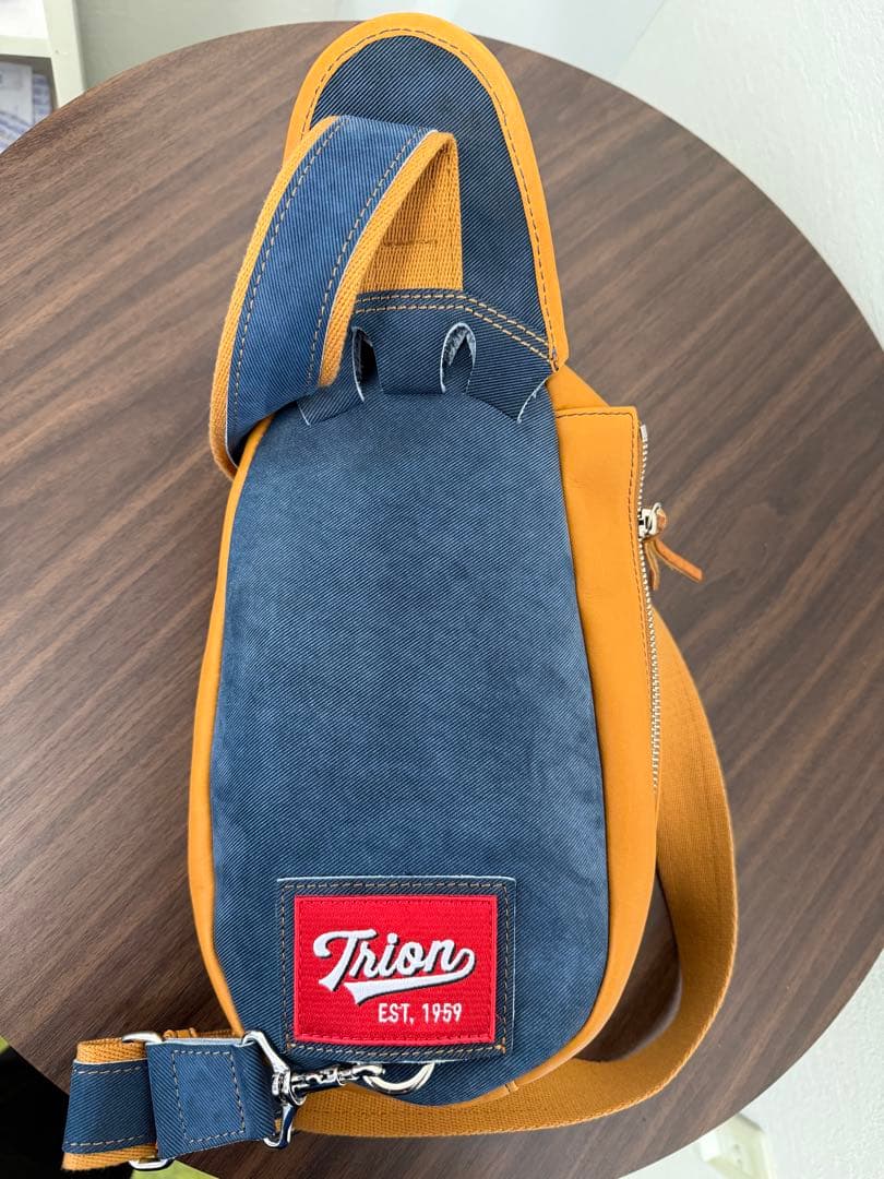 Trion ショルダーバッグ ネイビー/オレンジ(限定商品)