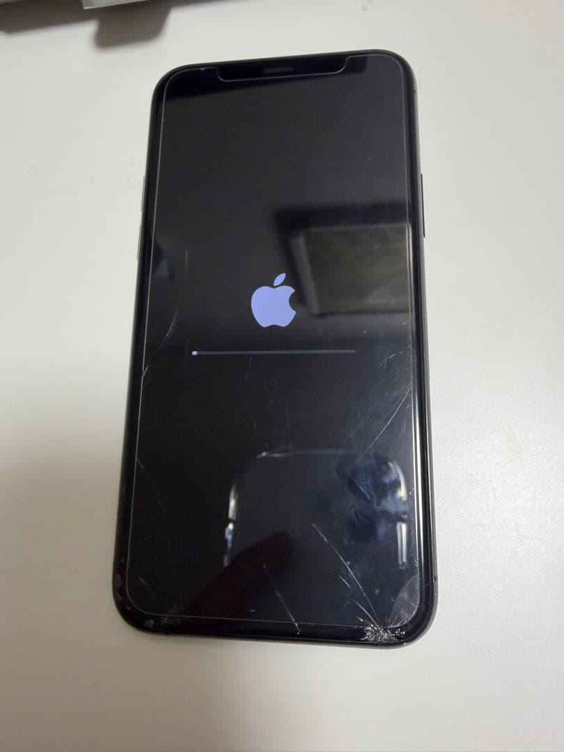 Apple iPhone 11 Pro スペースグレー　64GB