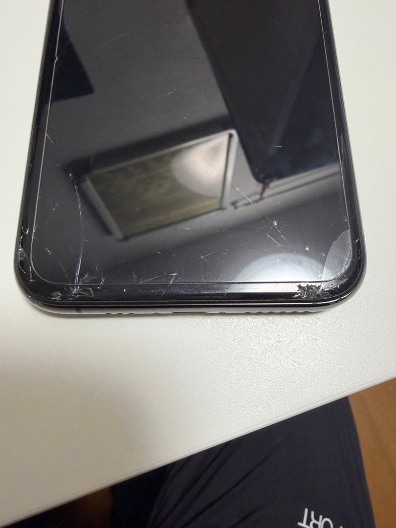 Apple iPhone 11 Pro スペースグレー　64GB