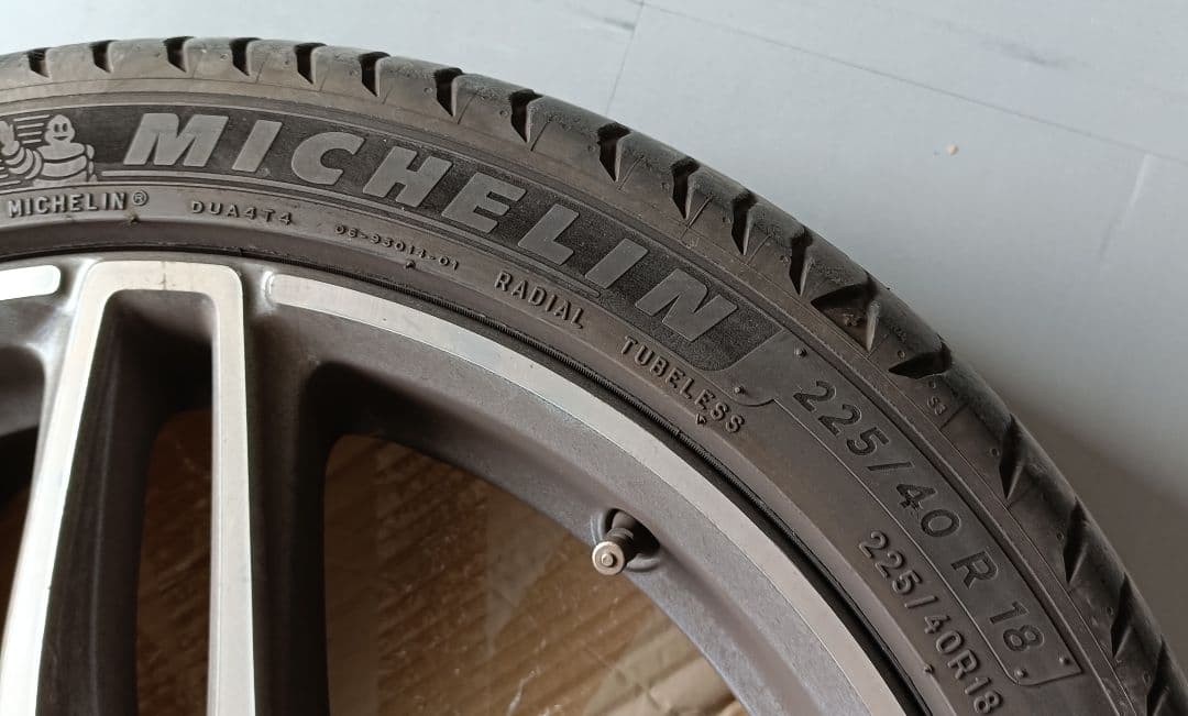 ①1本 ベンツ AMG 225/40/18/52 シューティングブレイク