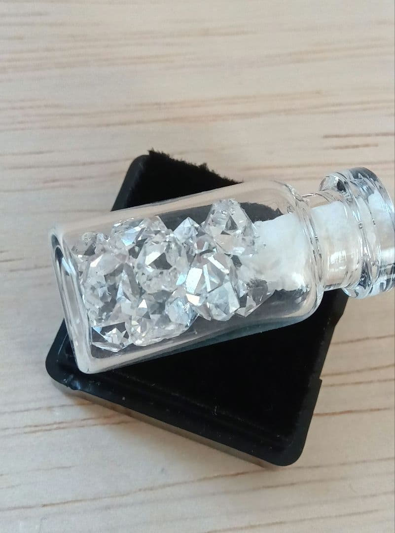 【レア】【希少】ベラクルスアメジスト　ハーキマーダイヤモンド　小瓶入り　美品