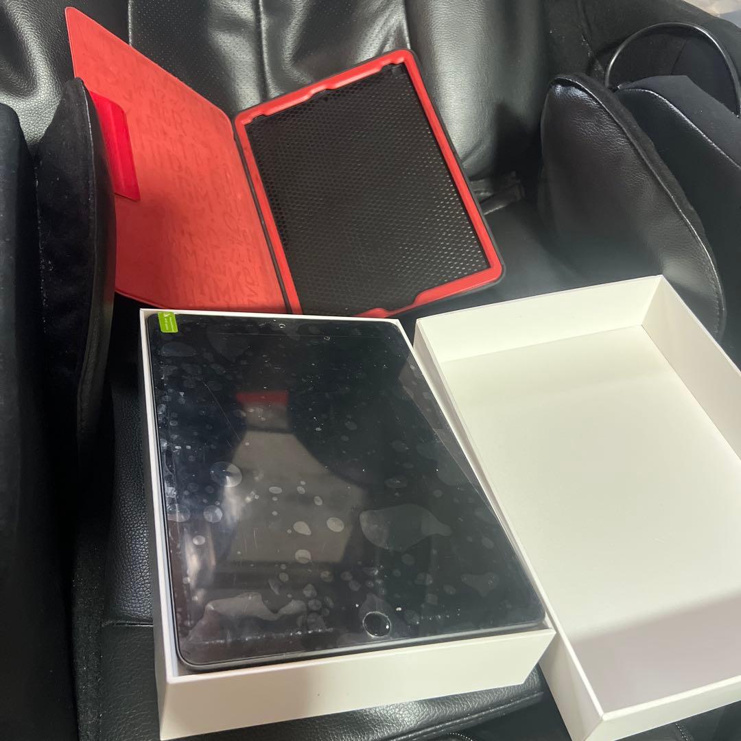 美品、Apple iPad (第７世代) Wi-Fi 128GB