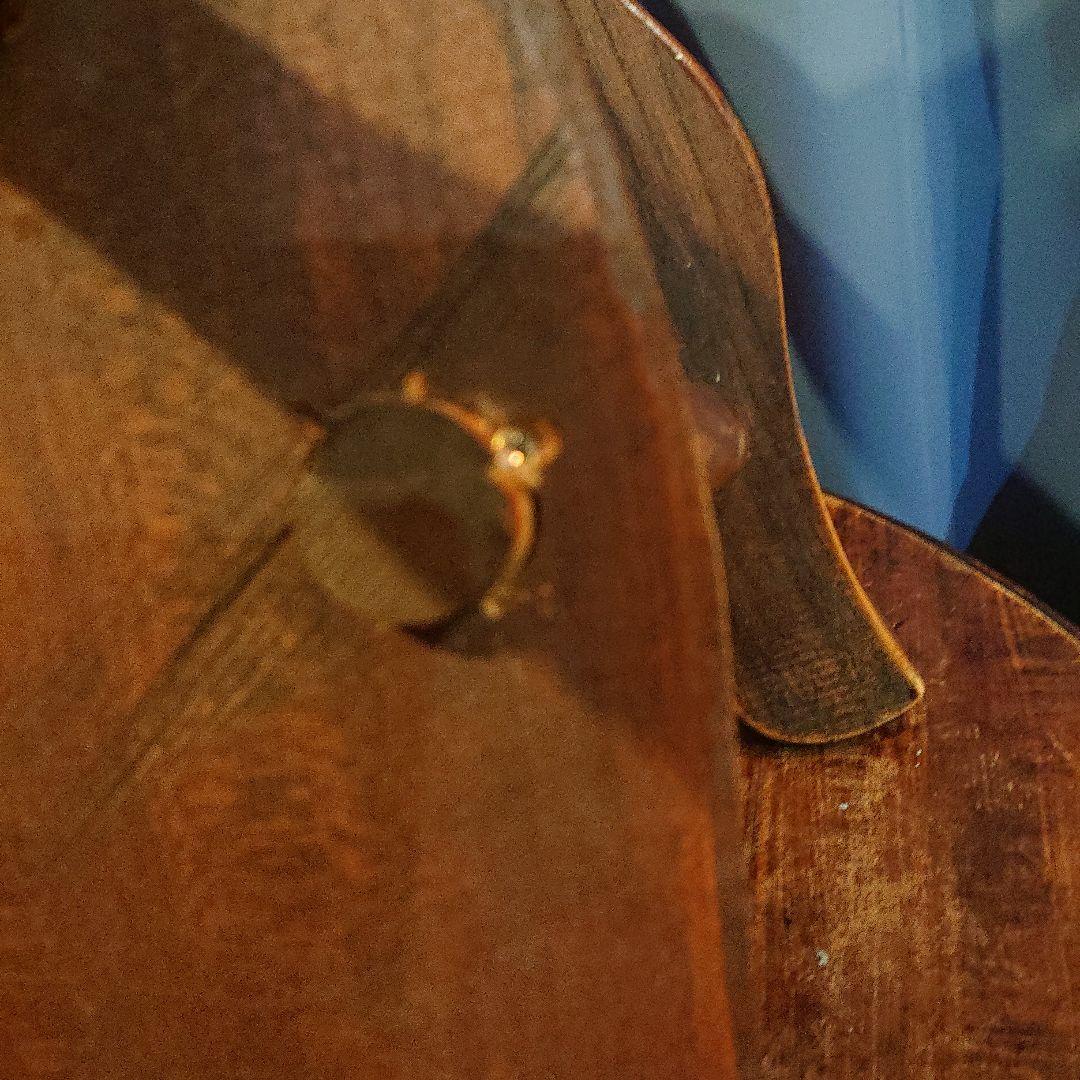 木製アームチェア1脚