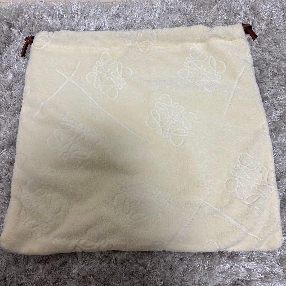 LOEWE エレファント バスケット スモール（ラフィア&カーフ）