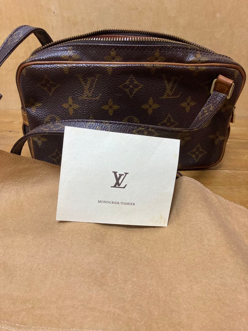 Louis Vuitton ルイ・ヴィトン　ショルダーバッグ モノグラム