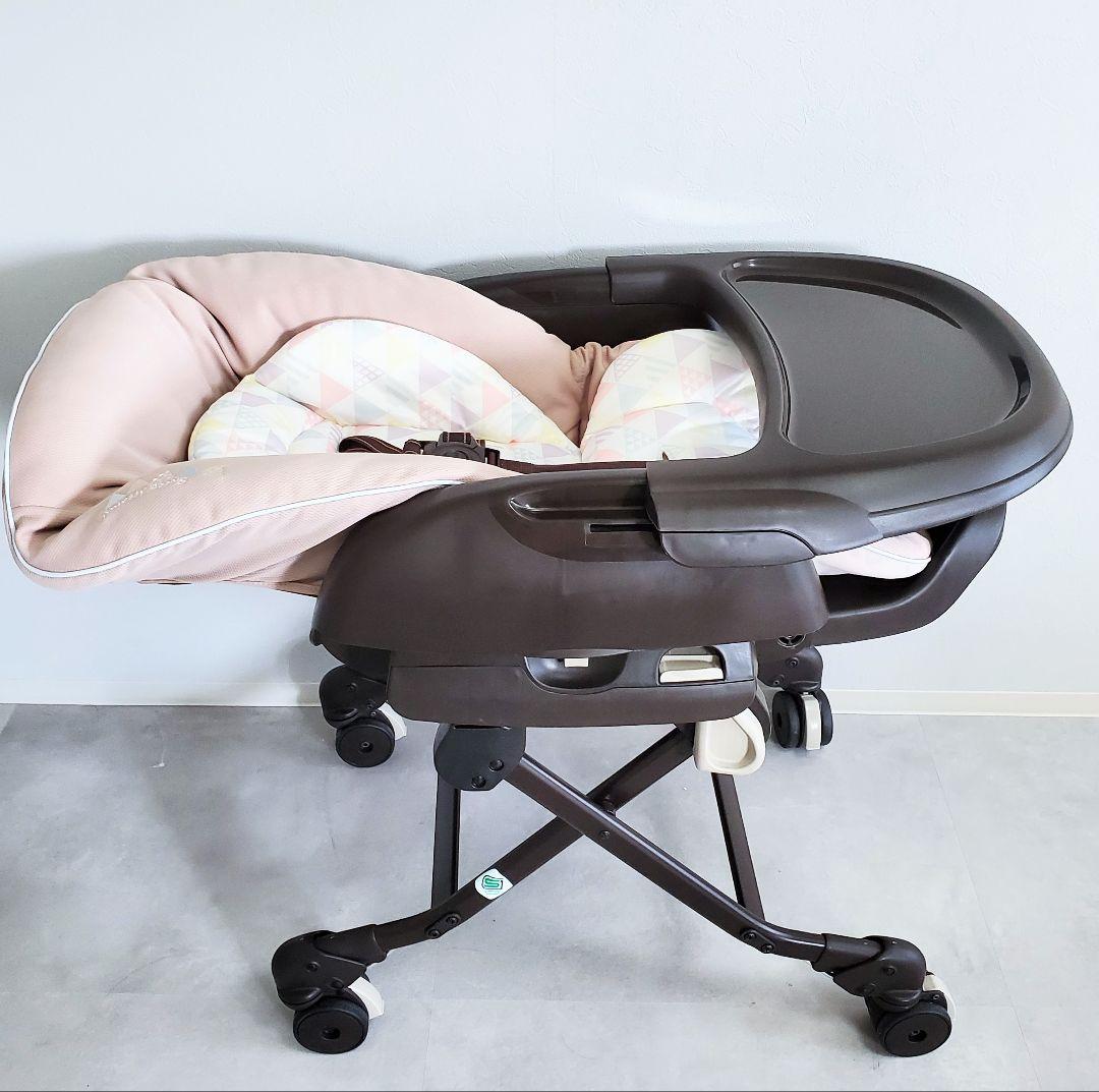 Combi コンビ ネムリラ4キャス ハイローチェア SWINGlotta 手動