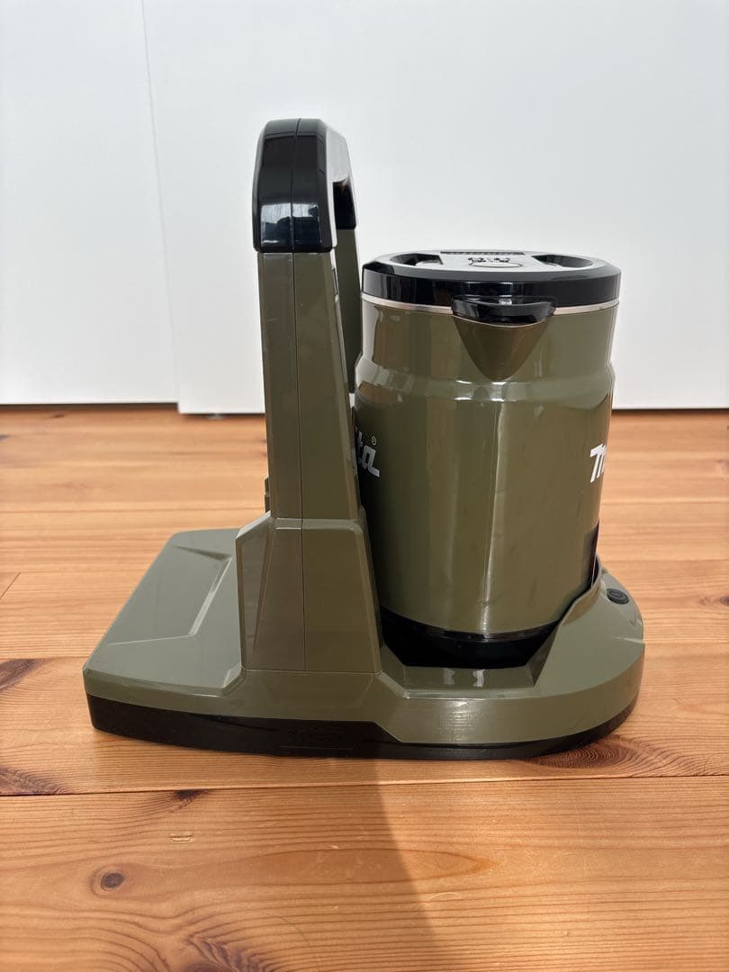 未使用品(展示品)マキタ 充電ケトル KT001GZO オリーブ色 makita