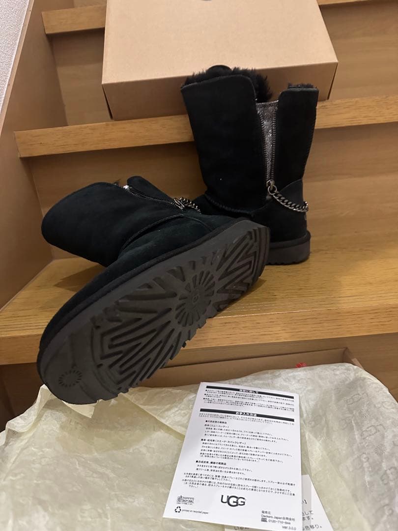 新品近いU G Gブーツ