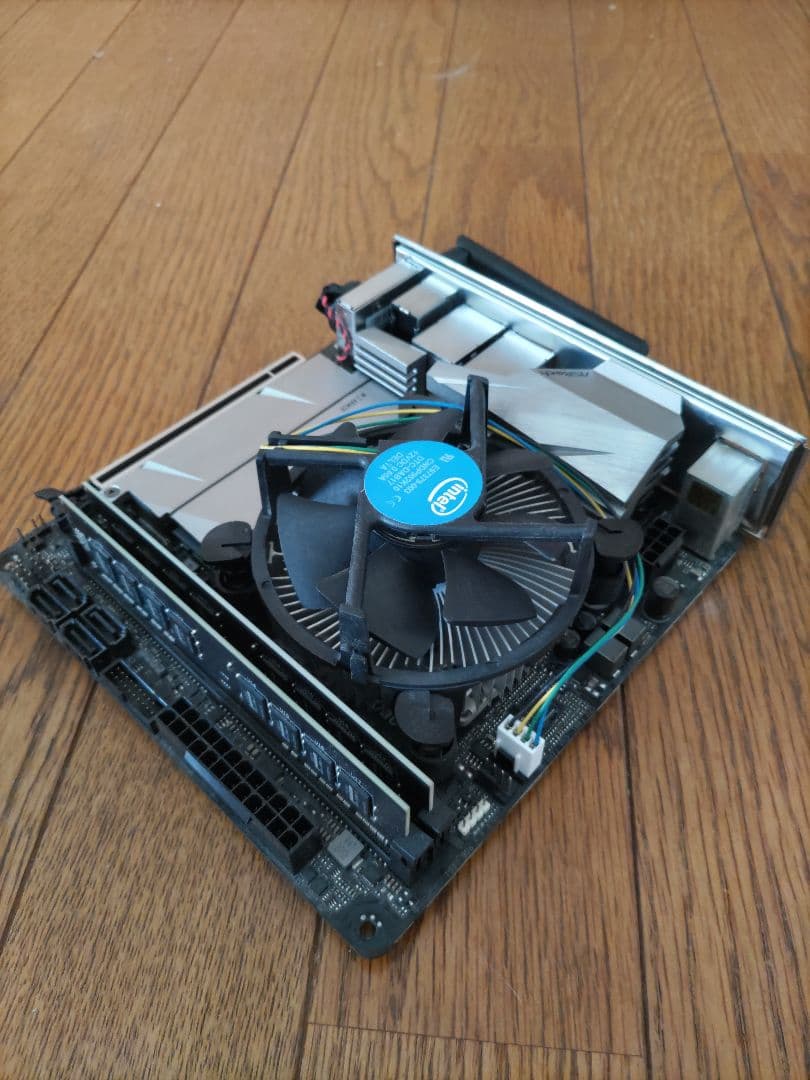 マザーボード ASRock H470M-ITX/ax + intel i5-10400