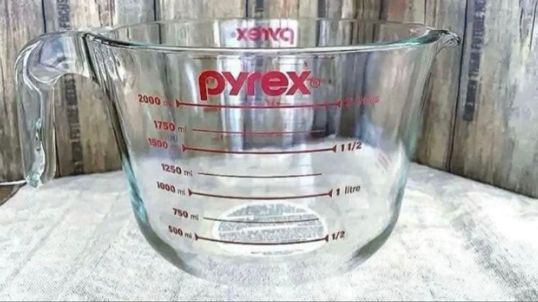 貴重！新品未使用✳︎Pyrex✳︎ガラス製✳︎計量カップ✳︎2㍑8cups