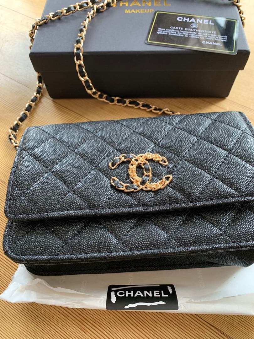 ミルク•*¨*•.¸新品未使用 ショルダーバッグ シャネルロゴCHANEL