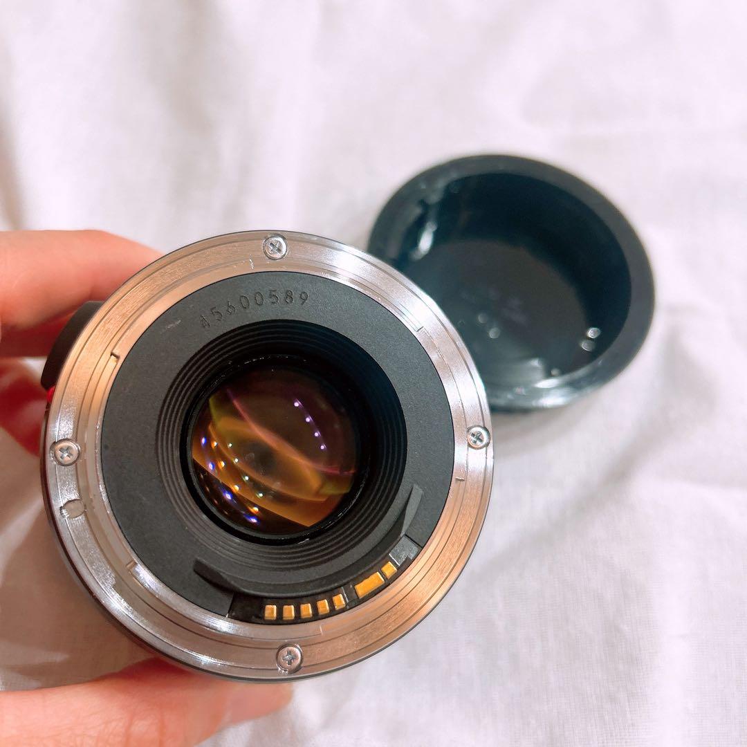 Canon EF 28mm f/1.8 レンズ