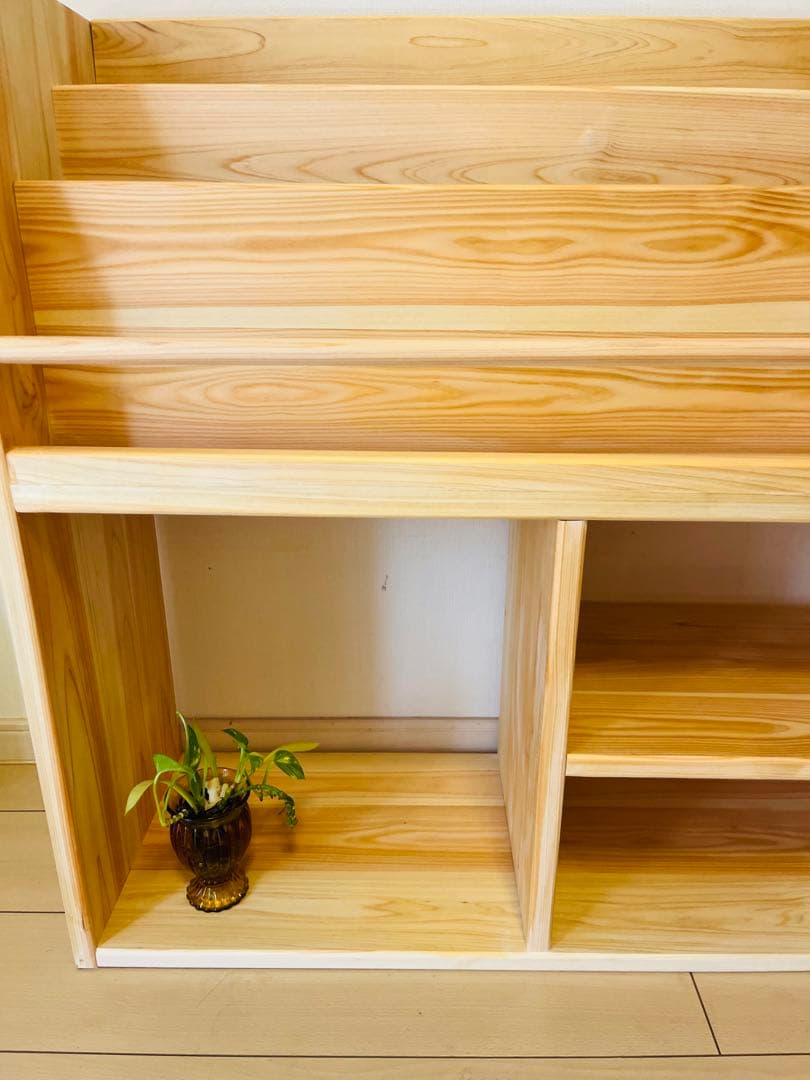 ひのきの絵本棚　ブックシェルフ　本棚　無垢材家具　桧　檜