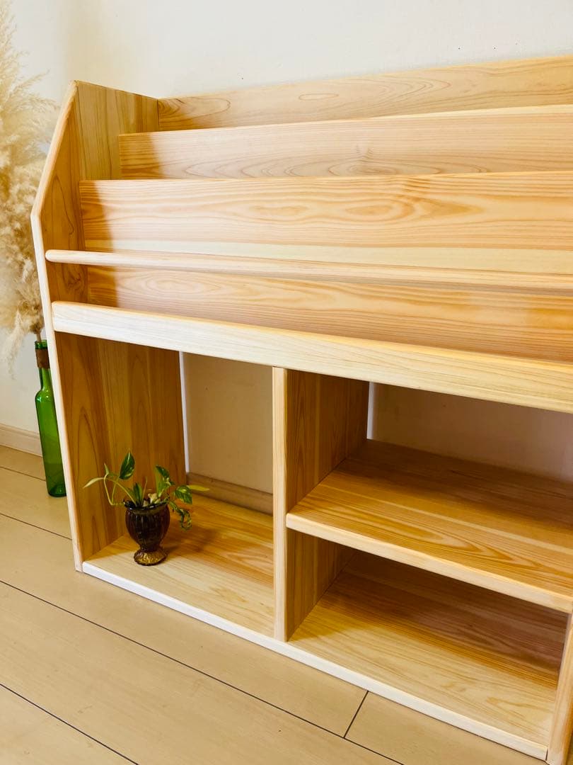 ひのきの絵本棚　ブックシェルフ　本棚　無垢材家具　桧　檜