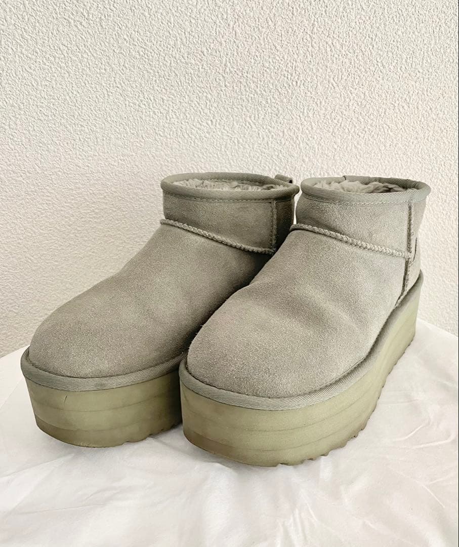UGG クラシックウルトラミニ厚底ムートンブーツ