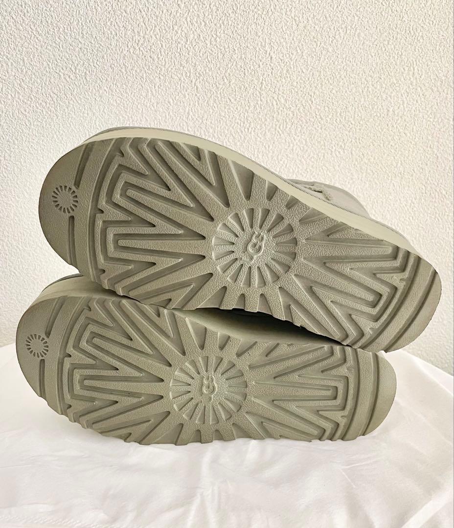UGG クラシックウルトラミニ厚底ムートンブーツ